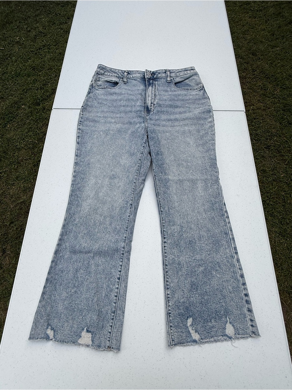 SO Women's Light Acid Wash Wide-Leg Jeans in Faded Blue